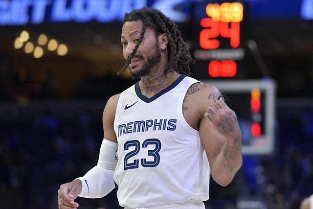 库里末节伤退德罗赞33+8 公牛险胜勇士3连胜